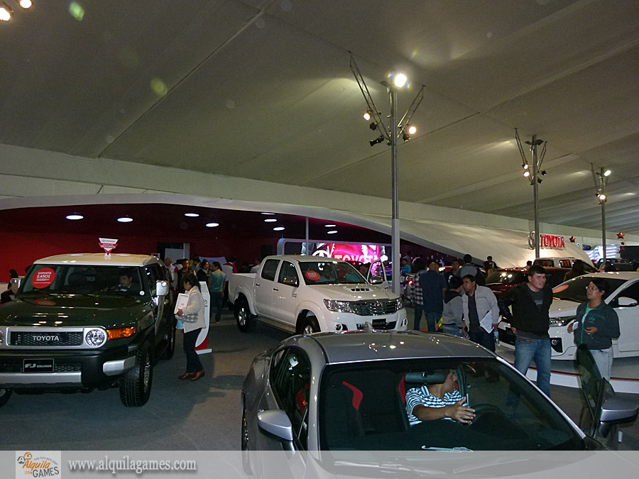 Stand de Toyota en el MotorShow 2014