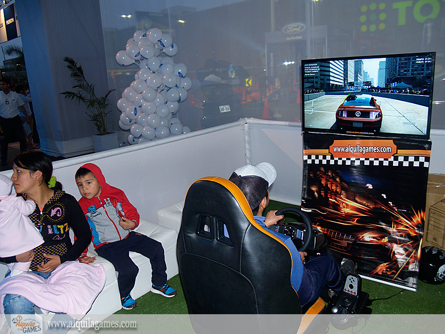 Simulador de Autos PRO en Desafio Ford - Jockey Plaza
