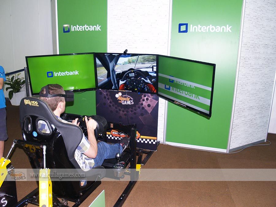 Simulador de Autos PRO 4D VR en el Salon del Automovil de Interbank