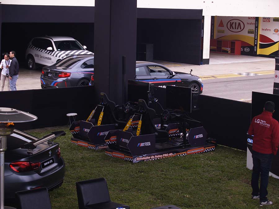 Simuladores de Autos PRO 4D en el BMW M Power Tour